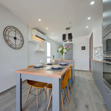 Few Minutes From Valletta Modern 2-bd Roof Top Marsa