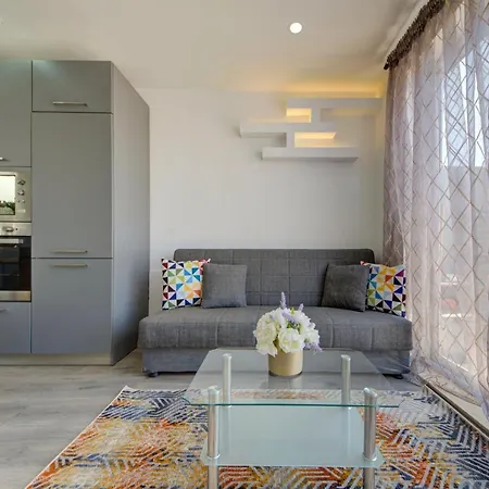 Few Minutes From Valletta Modern 2-bd Roof Top