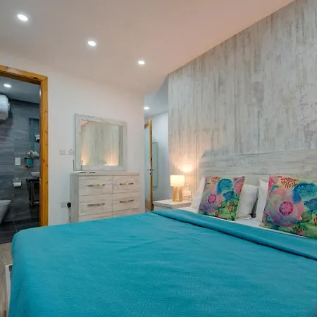 아파트 Few Minutes From Valletta Modern 2-bd Roof Top